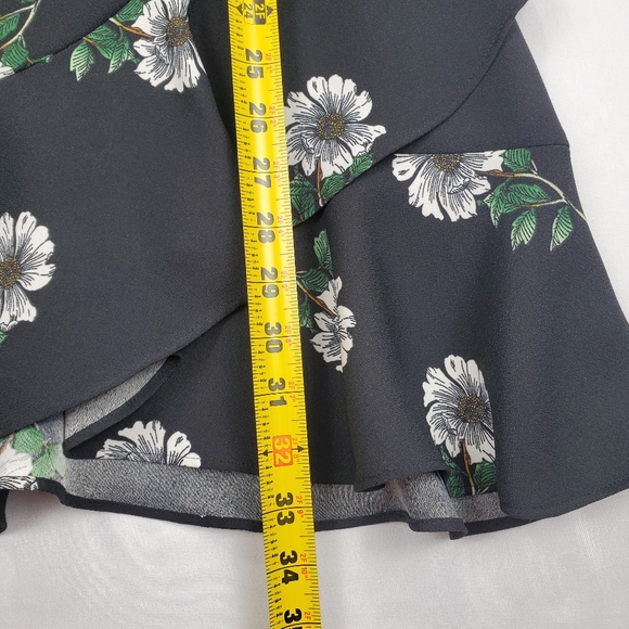 Banana Republic Sleeveless Black Ruffle Faux Wrap Dress Size 00 Petite - Picture 11 of 11